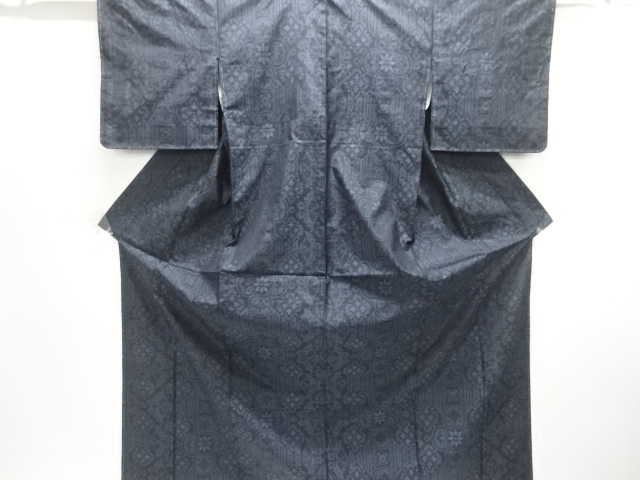 未使用品　華紋織り出し本場泥大島紬着物